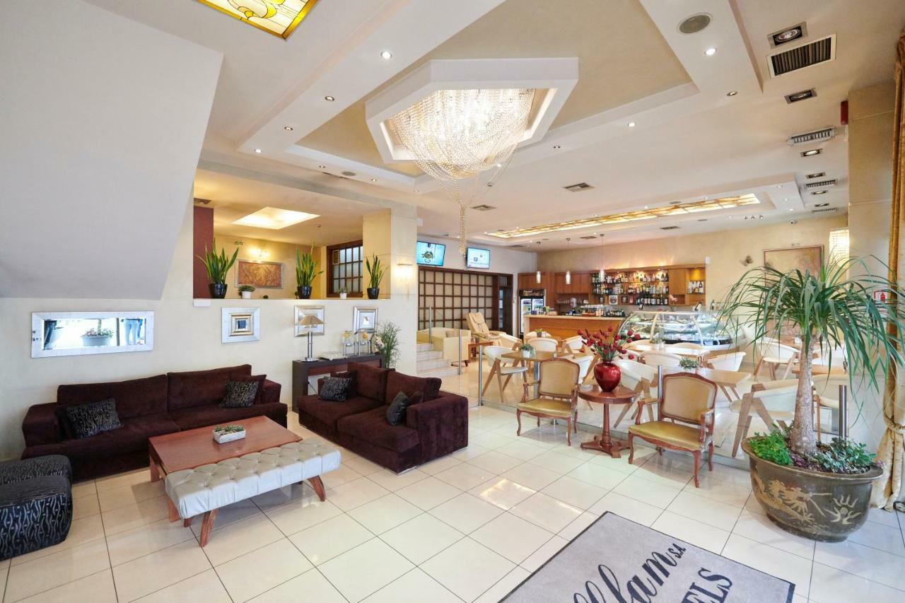 Crystal 3* Athen