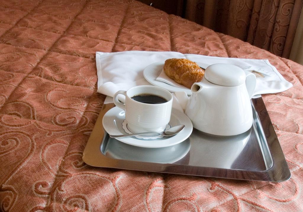 Otel Crystal Atina