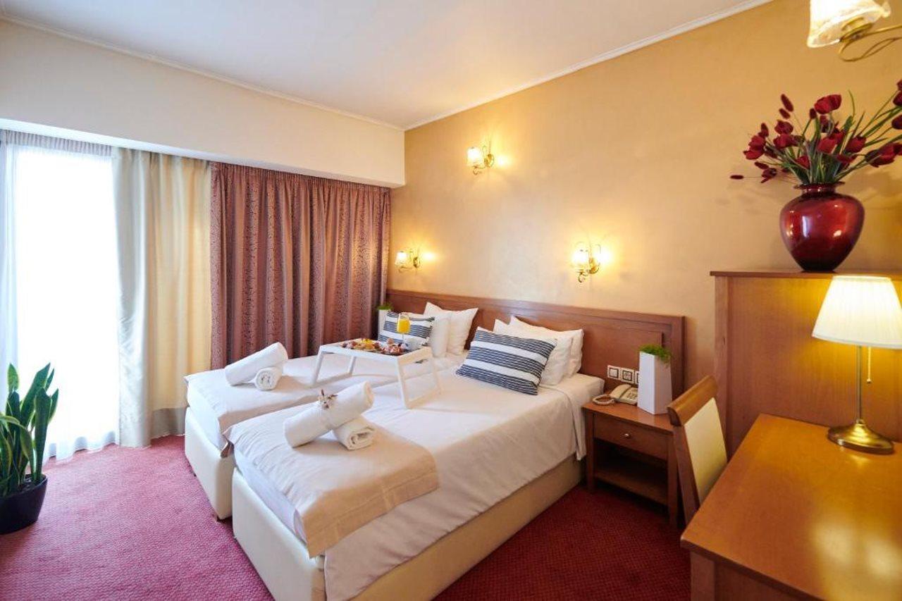 Otel Crystal Atina