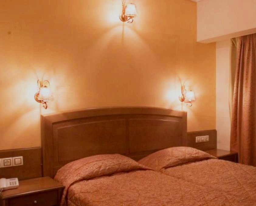 Otel Crystal Atina